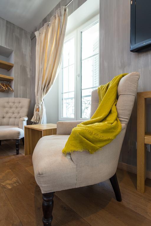 Appartement Studio Hyper-centre Rue Paradis *